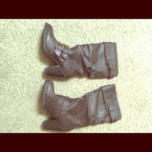 Brown boots