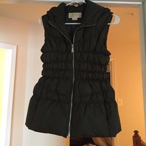 Olive green puffer vest!!