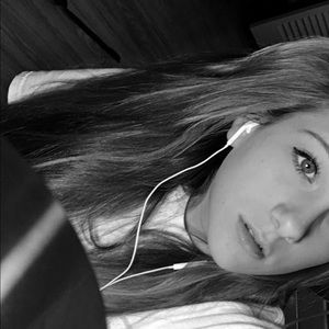 Meet your Posher, Lexi