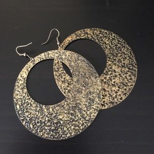 Hammered gold earrings