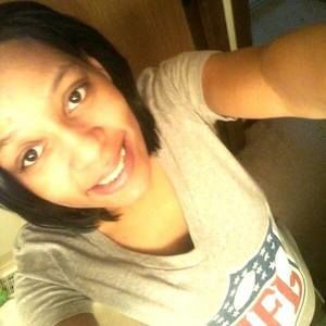 Meet your Posher, Leona