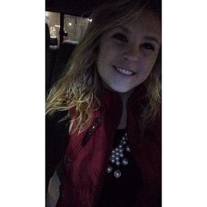 Meet your Posher, Carin