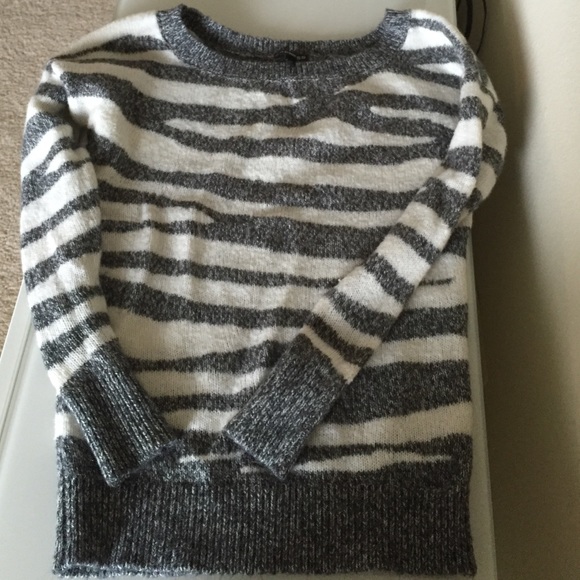 Express sweater - Picture 2 of 4