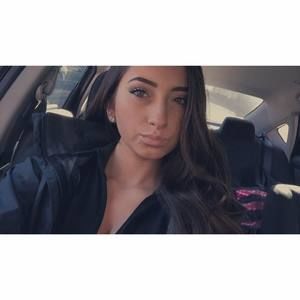 Meet your Posher, Emilee