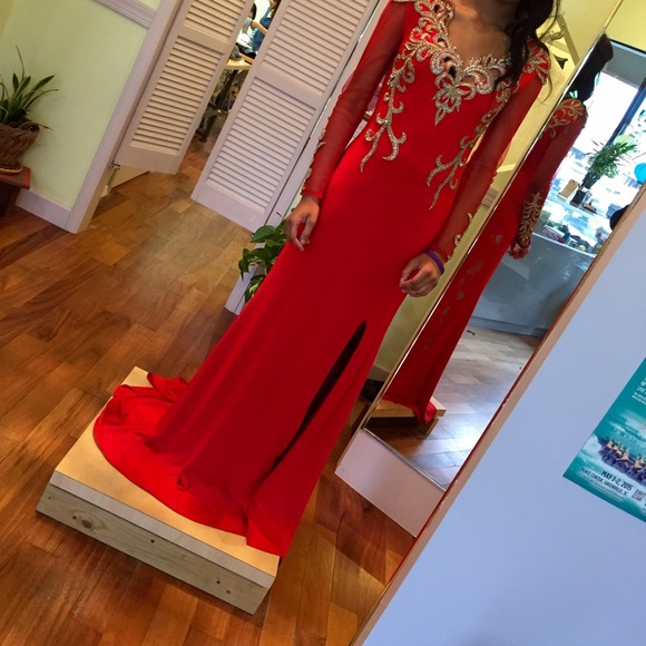 Red prom dress