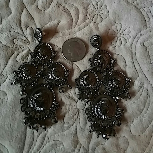 Beautiful gunmetal and crystal Earings - Picture 1 of 3