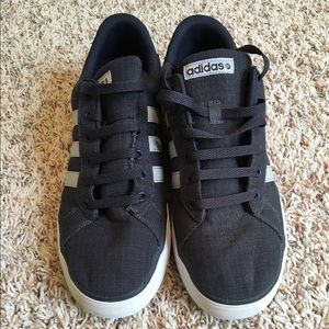MEN's size 10 adidas