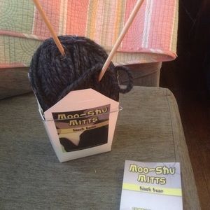 Mitten knitting kit