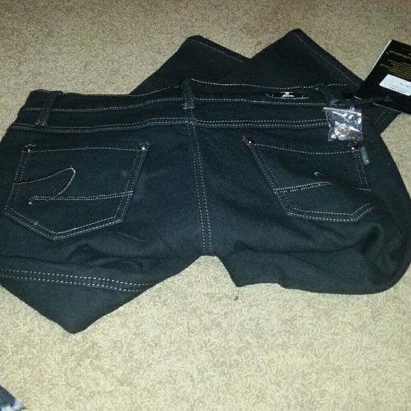 NEW Black Capri Skinny Jeans 12