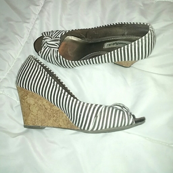 American Eagle Peeptoe Wedges - Picture 2 of 2
