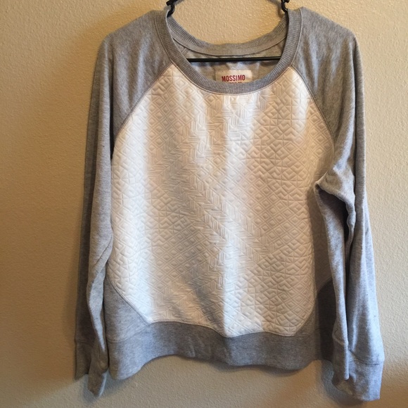 White and grey quilted sweater
