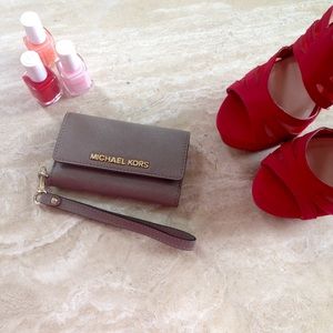 Michael Kors iPhone 5 Saffiano Leather Wristlet