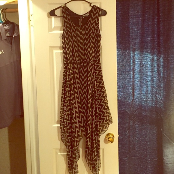 Black & Tan dress. Very slimming - Picture 1 of 3