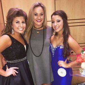 Meet your Posher, Adair