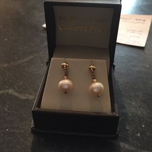14 karat gold pearl earrings