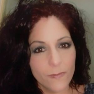 Meet your Posher, Eva