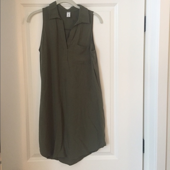 Sleeveless shirt dress