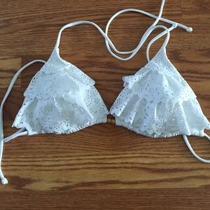 NWT Victoria Secret swim bikini top. Size L