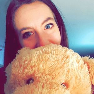 Meet your Posher, Vania