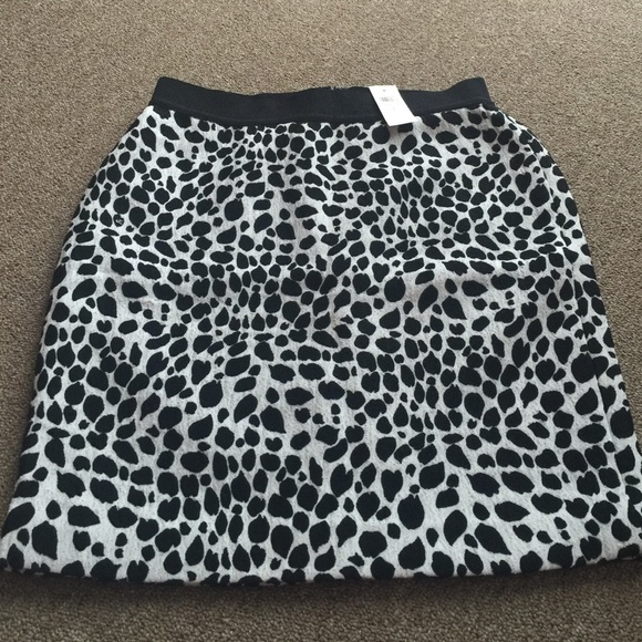 Ann Taylor animal print skirt