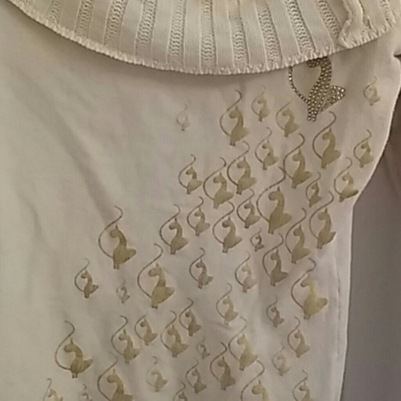 Top - Picture 2 of 2