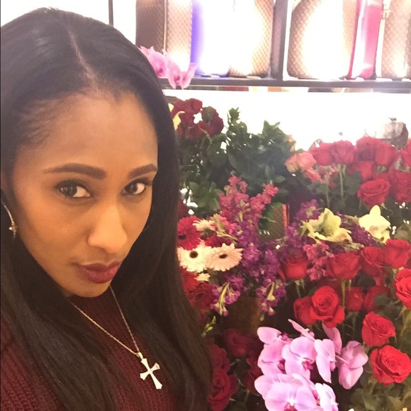 Meet your Posher, Aireka