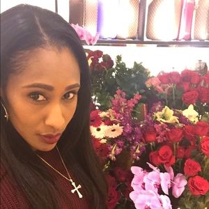 Meet your Posher, Aireka