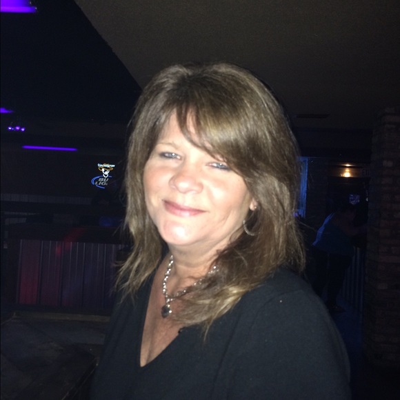 Meet your Posher, Terri - Picture 1 of 1