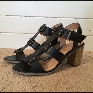 AE Black Block-heel Sandal