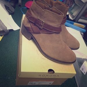 Cute tan booties !!! Size 8 , and only worn twice