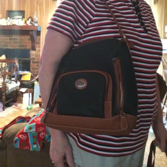 2 purses plus wallet - Picture 2 of 2