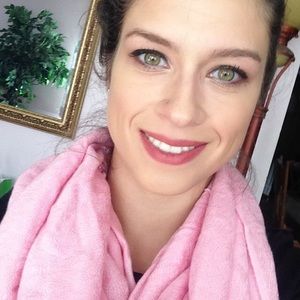 Meet your Posher, Teresa