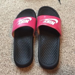 Nike slides