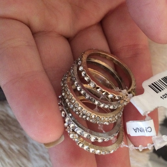 RING STACK GOLD AND SILVER