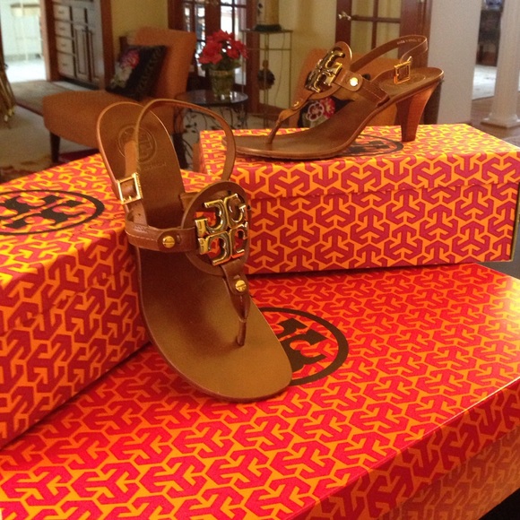 Tory BURCH sandals tan big logo sz 7 - Picture 1 of 4