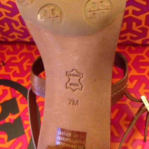 Tory BURCH sandals tan big logo sz 7 - Picture 3 of 4