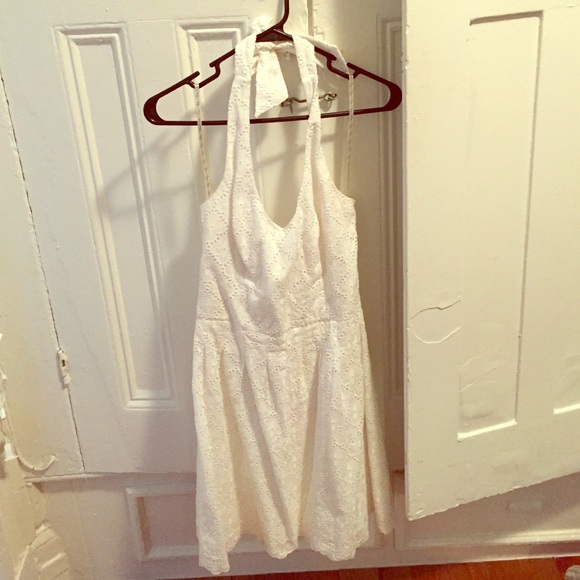 Sz 4 barely worn white halter Lilly Pulitzer dress