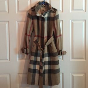 100% Wool Women's Burberry Coat