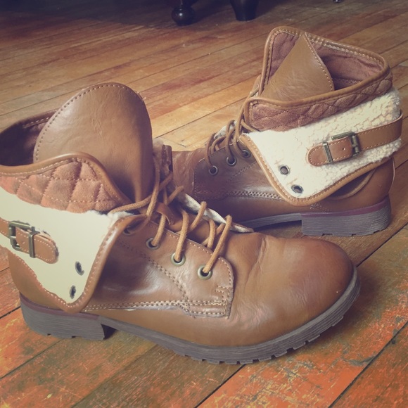 Ankle lace up boots