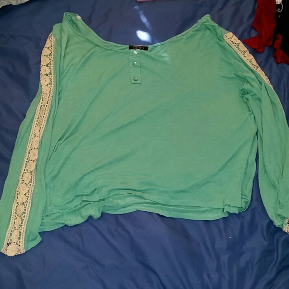 Turquoise blouse with lace sleeves - Picture 1 of 4