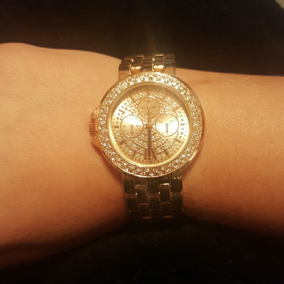A rose gold diamond watch - Picture 1 of 1