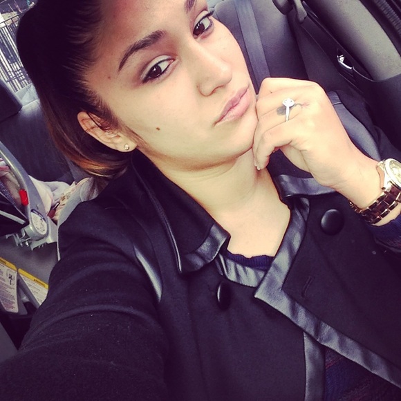 Meet your Posher, Ashley - Picture 1 of 1