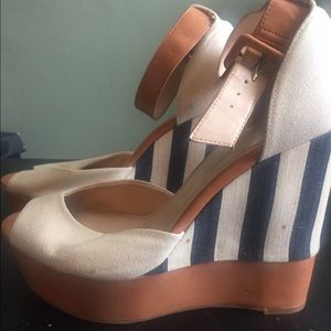 Jessica Simpson Wedges