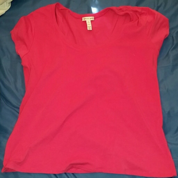 Pink scoop neck shirt