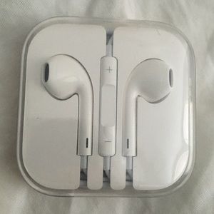 Apple EarPods