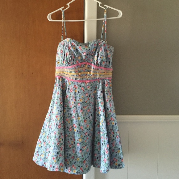 Betsy Johnson light floral dress