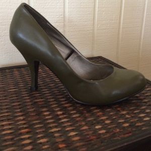 Rock your fashion sense Olive pumps NEVER WORN