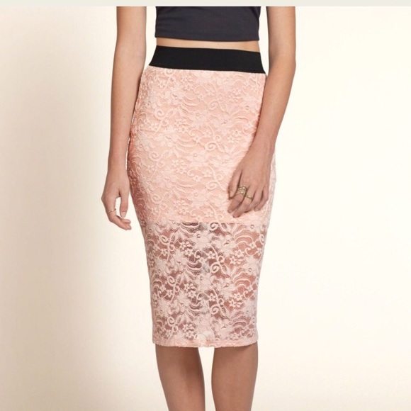 ⬇️FINAL⬇️NWT Hollister lace skirt