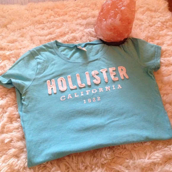 Hollister Embroidered Graphic Logo Tee