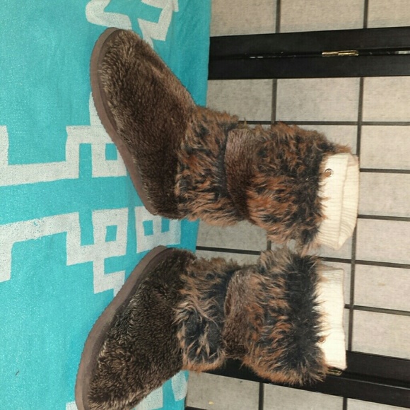 Cute furry boots.